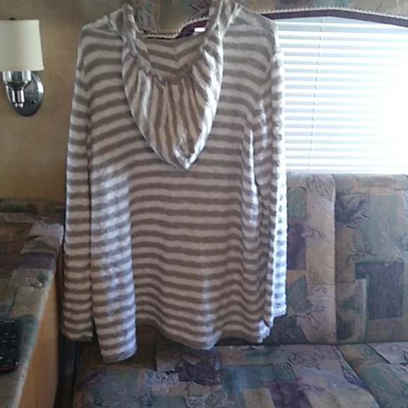 Striped Hoodie - Picture 4 of 4